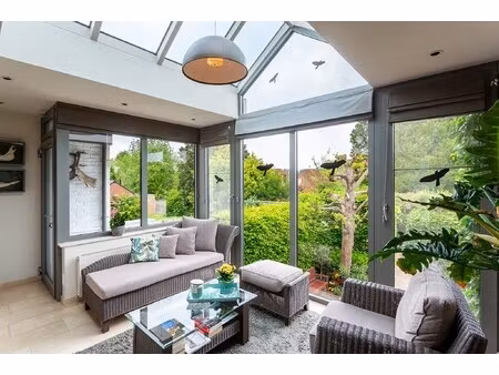 instapklare bel-etagewoning met 3 slaapkamers en groene tuin