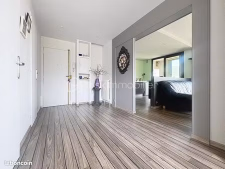 appartement 5 pièces 104 m²