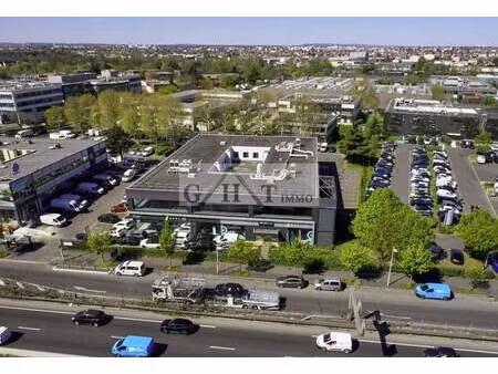 location commerce nanterre 92000 1819m²