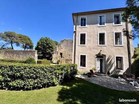 maison 15 pièces 345 m²