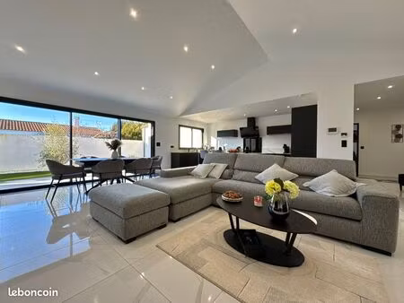 maison contemporaine 6 pièces 165 m² plain-pied - dpe a - jardin sud - nieul-sur-mer (17)