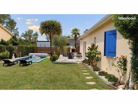 maison familiale 121 m² – 4 chambres – piscine enterrée au sel – terrain 815 m²