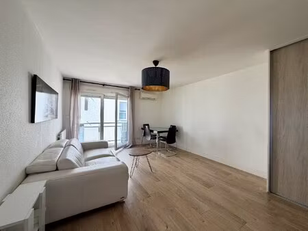 appartement t2 de 47 10 m² avec balcon et parking