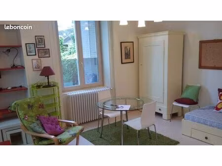 studio 1 pièce 24 m²