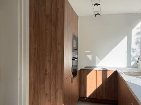 superbe t4 de standing de 118 m² rénové avec terrasse de 15 m² – vue sur le parc