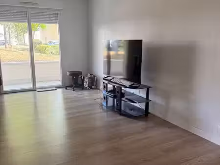 à louer – bel appartement de 67 m² – 700euros /mois