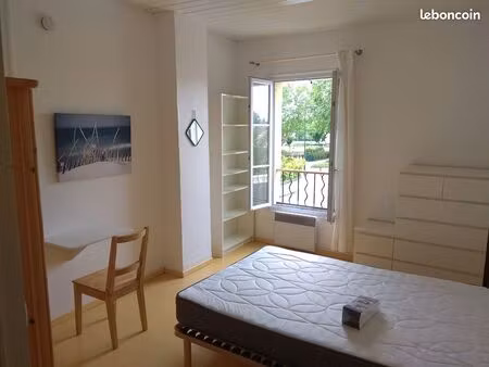 chambre dans maison de caractère