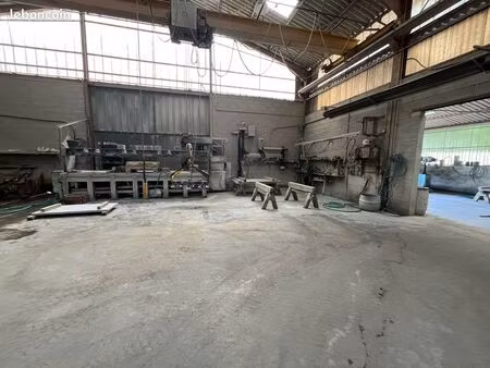 location hangar