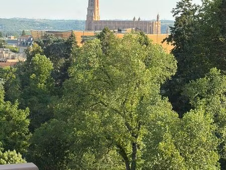 grand t3 80m2 avec vue sur le parc et cathédrale