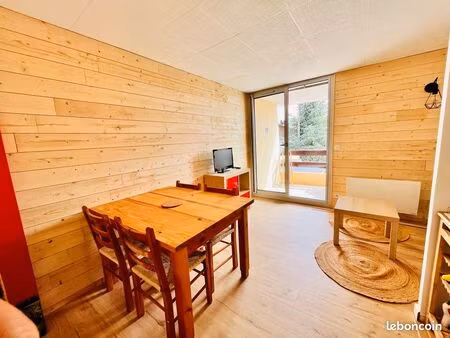 studio 25m2 terrasse et cave