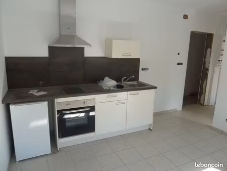 location t2 - 28 m2