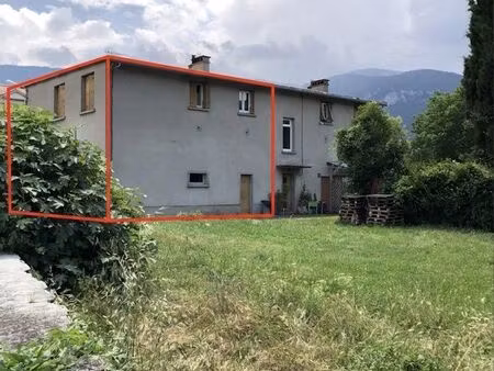 logement à louer avec terrain privatif