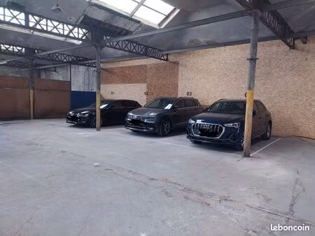 loue place de parking moto voiture