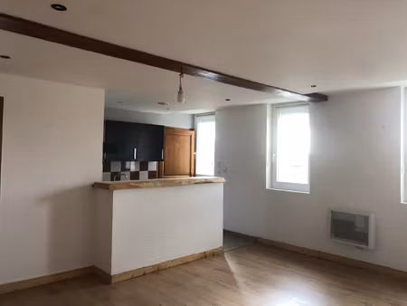 location appartement 3 pièces 67m² la roche chalais 24490