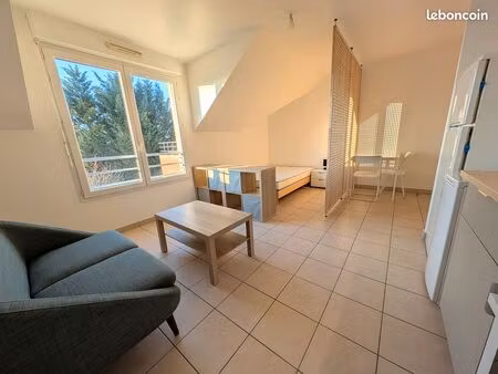 location studio a cesson proximité gare sncf