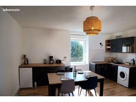 t2 meublé lumineux en duplex