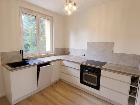 appartement t2 de 48m² entièrement rénové avec parking privatif  bergson