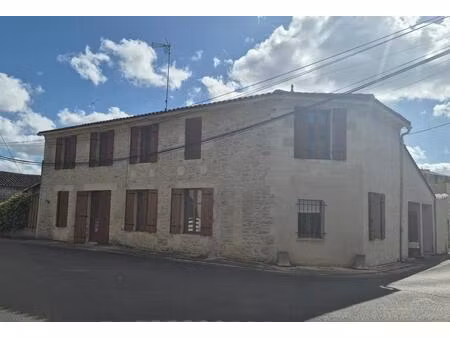 location maison 6 pièces 178m² st genes de blaye 33390