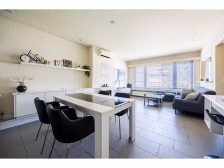 appartement te koop in merksem met 2 slaapkamers