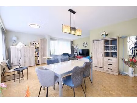 appartement à vendre avec terrasse et 2 chambres   jette (vbe40515)