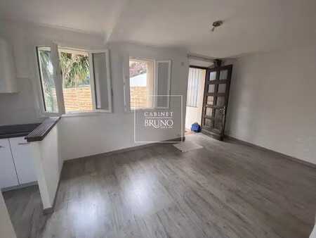 location appartement 3 pièces 42m² la roquette sur siagne 06550