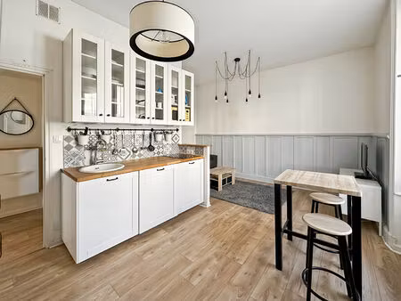 vente appartement 1 pièce  23.00m²  vannes