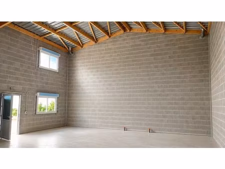 location entrepôt grand champs fontaine 44219 109m²
