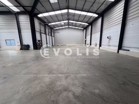 location local d’activités combs la ville 77380 860m²