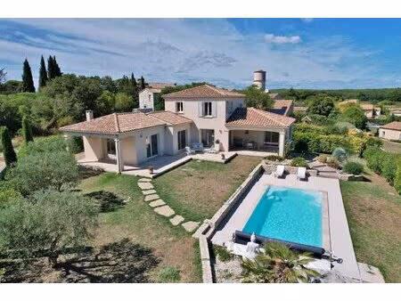 villa méridionale aux portes d'uzès