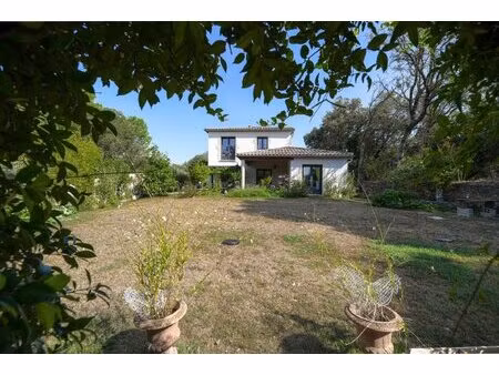 maison méridionale avec piscine à uzès