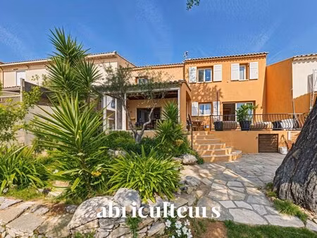 maison familiale lumineuse avec vue cap canaille  dans résidence sécurisée – cassis - 870.