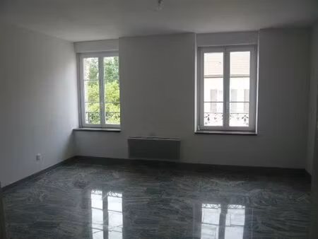 location appartement 3 pièces 70m²