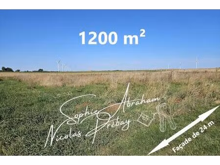 terrain constructible de 1200 m²