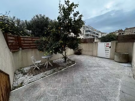 location appartement 1 pièce 25 m² à istres (13800)