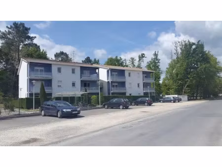 location appartement 3 pièces 57 m² à saint-astier (24110)