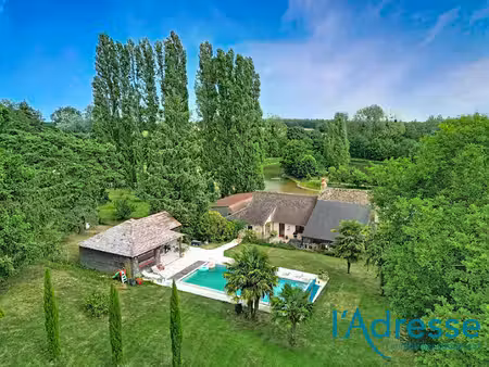 vente maison 11 pièces  239.00m²  saint
