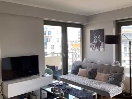 mooi gemeubeld app. 1k (+ bureau) + mooi terras ! (eu area)