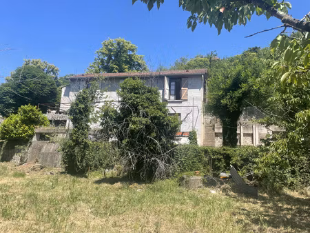 maison + 1ha3 de terrain en bord de rivière