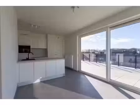 appartement te koop in emelgem met 2 slaapkamers