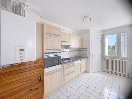 location appartement 4 pièces 72m² coutances 50200
