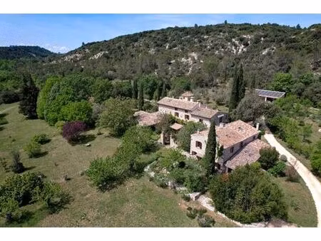 prestigieux château en vente uzès  occitanie