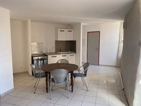 location appartement 2 pièces  40.20m²  bédarieux