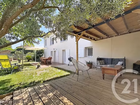 vente maison 4 pièces 80.48 m² à arles (13200)  379 000 €