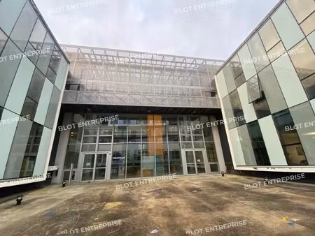 location bureaux 245 m²
