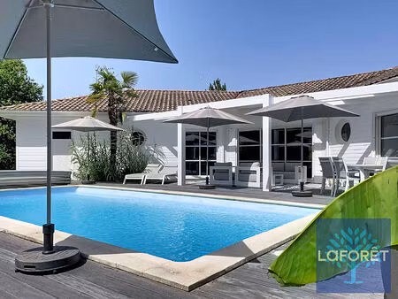 maison contemporaine environ 169 m² avec piscine au coeur de la nature -10 min de dax