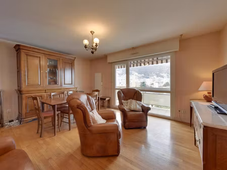 vaste 5 pièces + cuisine de 97m2 traversant e/o en étage éle