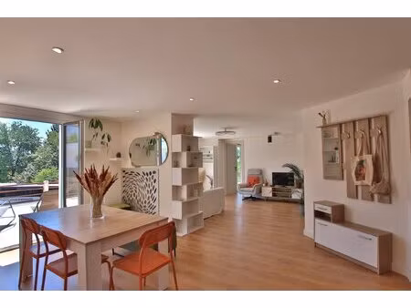 appartement chaleureux et soigné - 200m2 d'extérieur avec terrasse
