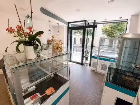 fond de commerce avec maison