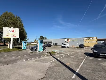 location commerce replonges 01750 1237m²