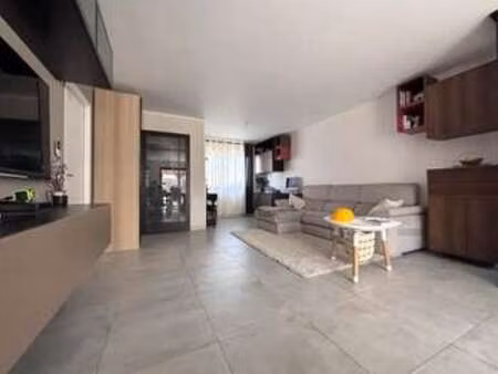 vente maison à mouilleron-le-captif (85000) : à vendre / 113m² mouilleron-le-captif